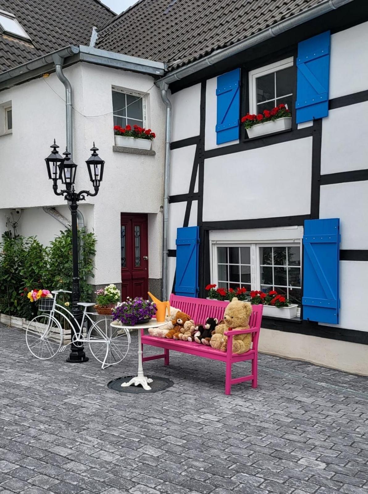 Ny-Golden Apartments-Dortmund Airport Dış mekan fotoğraf